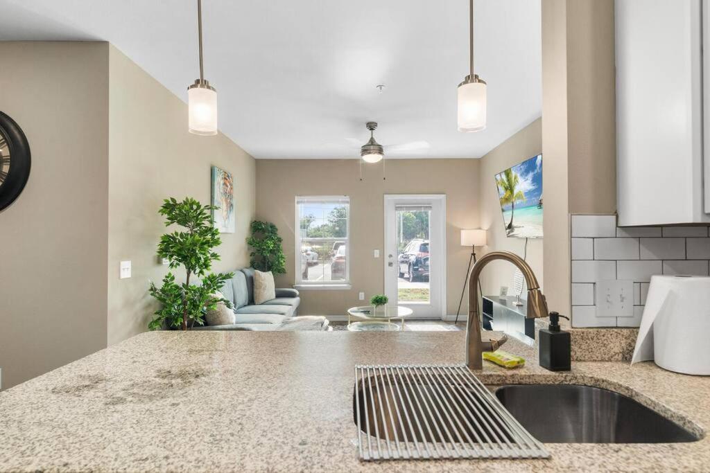 Elegant 1Br/1Ba Condo With Pool, Gym And Laundry Melbourne Zewnętrze zdjęcie